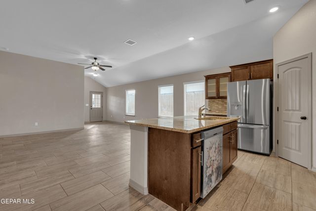 13756 Garforth Avenue, Horizon City, TX 79928