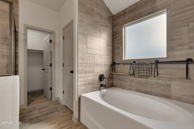 13756 Garforth Avenue, Horizon City, TX 79928