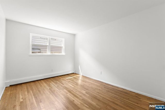 54 W Columbia Avenue, Palisades Park, NJ 07650