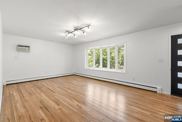 54 W Columbia Avenue, Palisades Park, NJ 07650