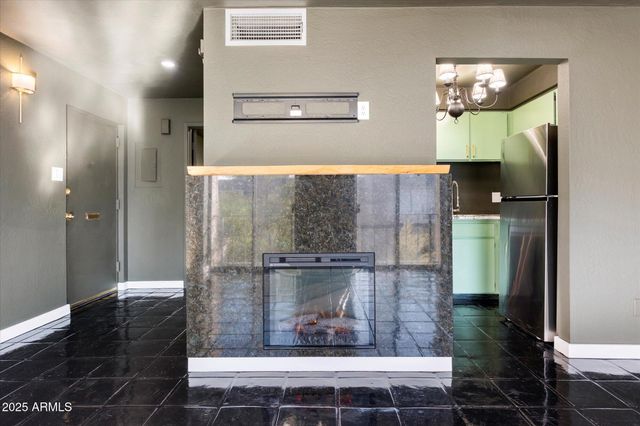 1018 E OSBORN Road E, Phoenix, AZ 85014