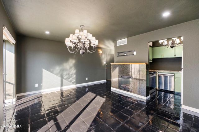 1018 E OSBORN Road E, Phoenix, AZ 85014