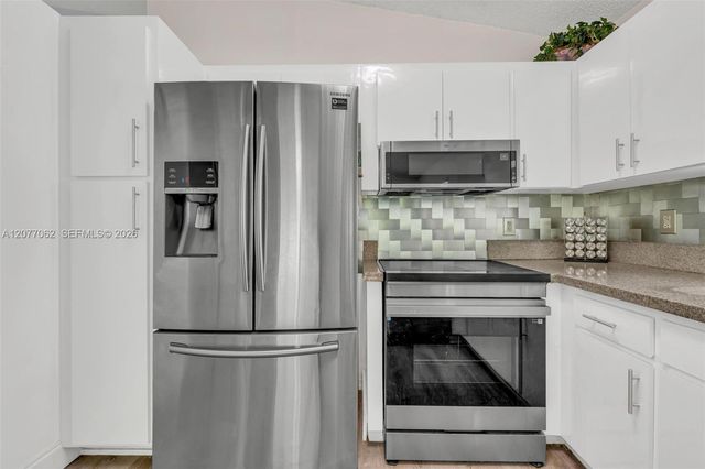 631 SW 176th Avenue, Pembroke Pines, FL 33029