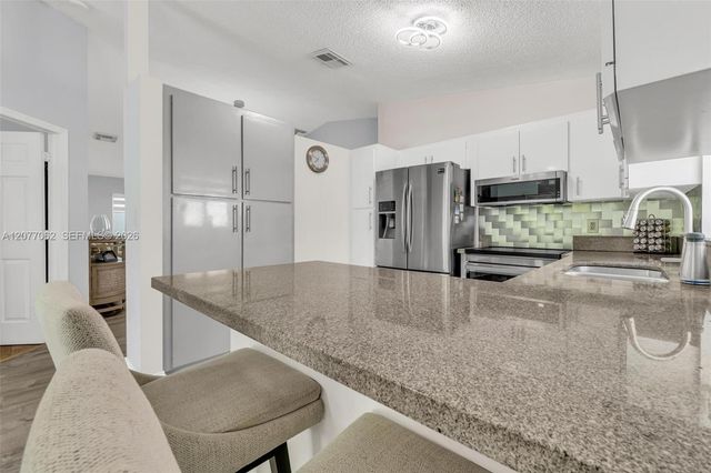 631 SW 176th Avenue, Pembroke Pines, FL 33029
