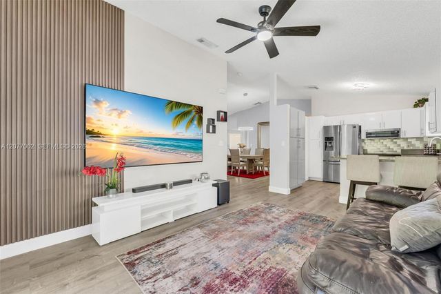 631 SW 176th Avenue, Pembroke Pines, FL 33029