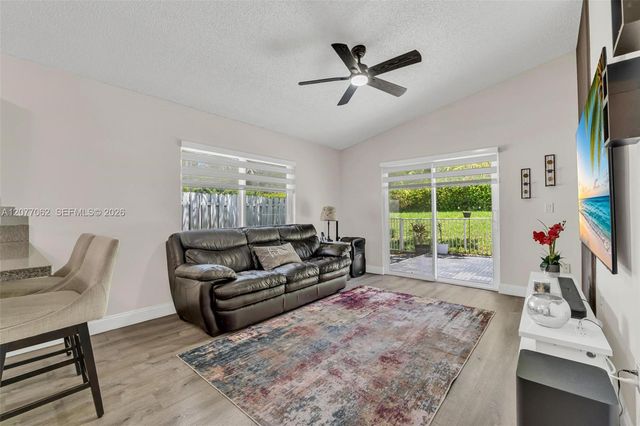 631 SW 176th Avenue, Pembroke Pines, FL 33029