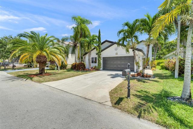 631 SW 176th Avenue, Pembroke Pines, FL 33029