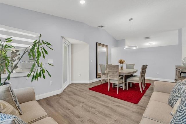 631 SW 176th Avenue, Pembroke Pines, FL 33029