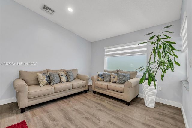 631 SW 176th Avenue, Pembroke Pines, FL 33029