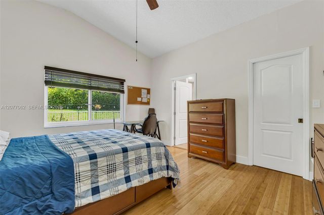 631 SW 176th Avenue, Pembroke Pines, FL 33029