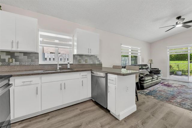 631 SW 176th Avenue, Pembroke Pines, FL 33029