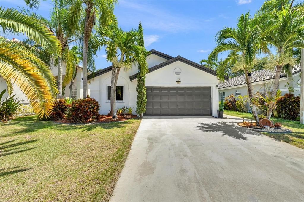 631 SW 176th Avenue, Pembroke Pines, FL 33029