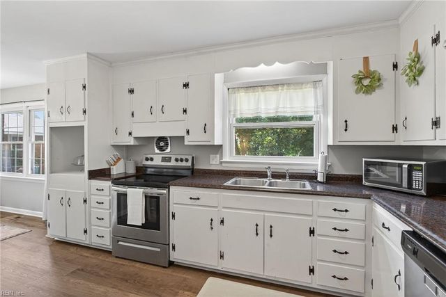 178 Colony RD, Newport News, VA 23602