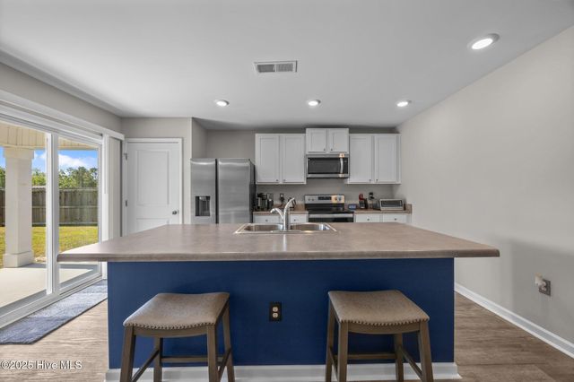 186 Everett Yopp Drive, Sneads Ferry, NC 28460