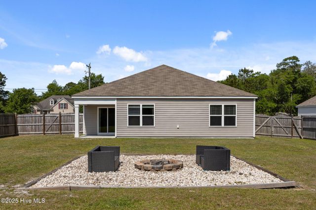 186 Everett Yopp Drive, Sneads Ferry, NC 28460