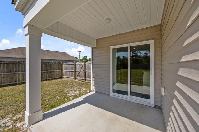 186 Everett Yopp Drive, Sneads Ferry, NC 28460