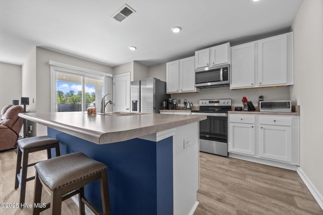 186 Everett Yopp Drive, Sneads Ferry, NC 28460