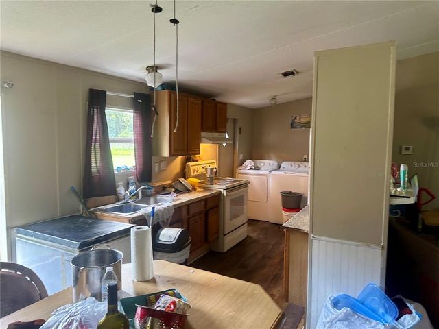 7041 23RD STREET, Zephyrhills, FL 33540