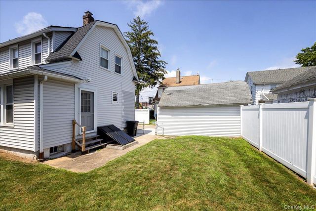 1019 Walsh Avenue, Woodmere, NY 11598