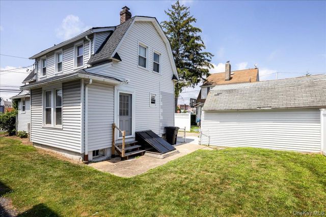 1019 Walsh Avenue, Woodmere, NY 11598
