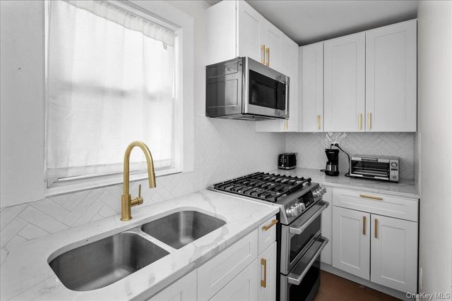 1019 Walsh Avenue, Woodmere, NY 11598