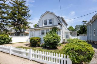 1019 Walsh Avenue, Woodmere, NY 11598