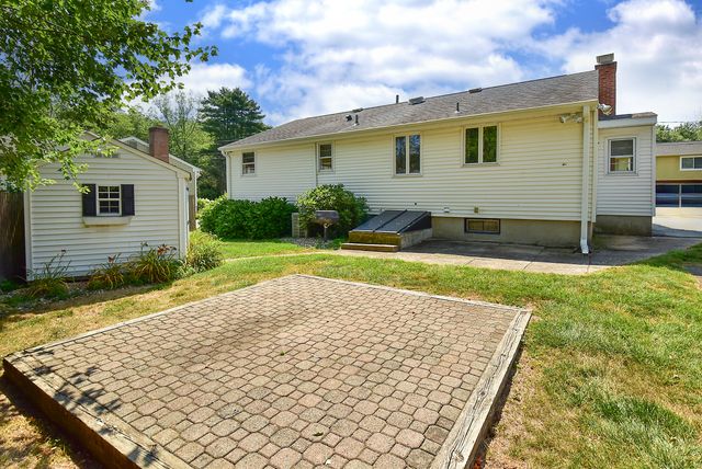 10 Trumbull Street, Newington, CT 06111