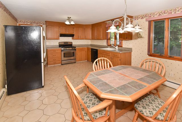 10 Trumbull Street, Newington, CT 06111