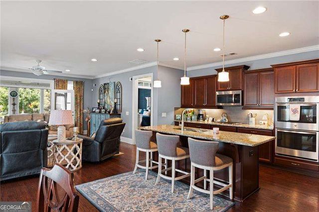 121 Clover Way, Woodstock, GA 30188