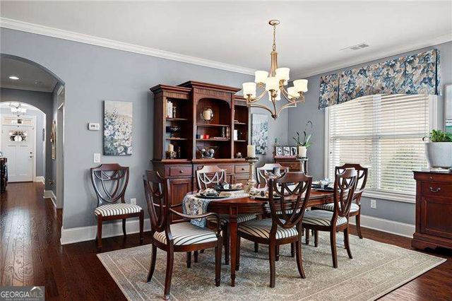 121 Clover Way, Woodstock, GA 30188
