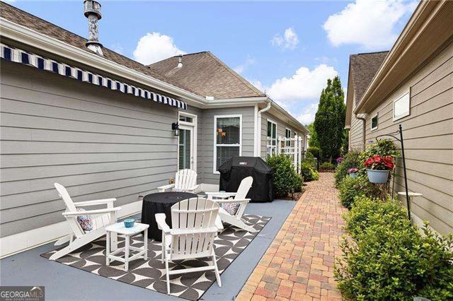 121 Clover Way, Woodstock, GA 30188