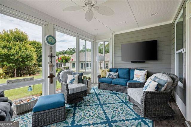 121 Clover Way, Woodstock, GA 30188