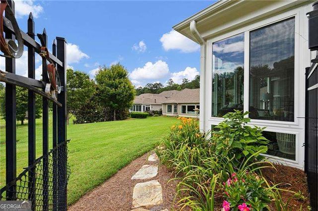 121 Clover Way, Woodstock, GA 30188