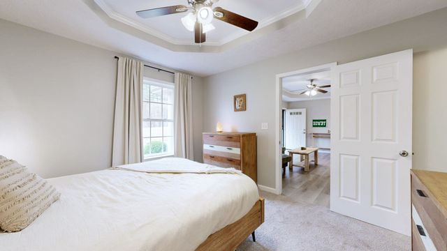 1007 Twin Oaks Dr, White Bluff, TN 37187