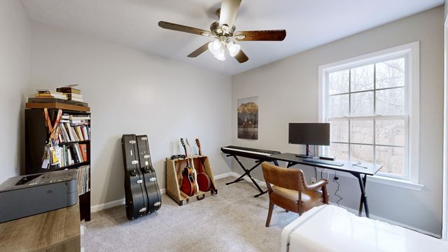 1007 Twin Oaks Dr, White Bluff, TN 37187