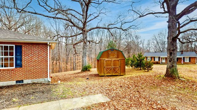 1007 Twin Oaks Dr, White Bluff, TN 37187