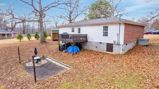 1007 Twin Oaks Dr, White Bluff, TN 37187