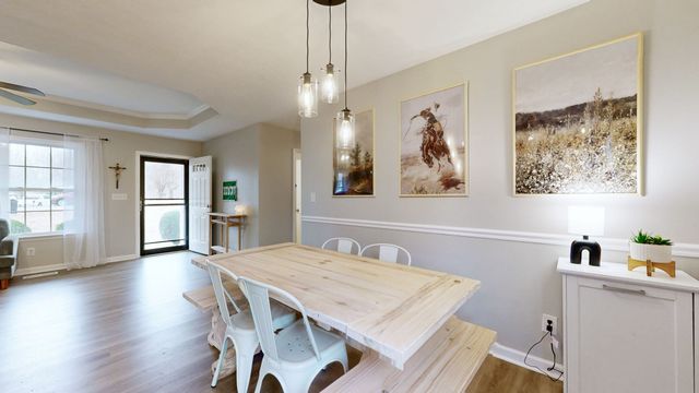 1007 Twin Oaks Dr, White Bluff, TN 37187