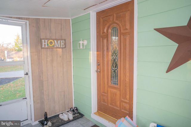 40 CUPOLA RD, Honey Brook, PA 19344