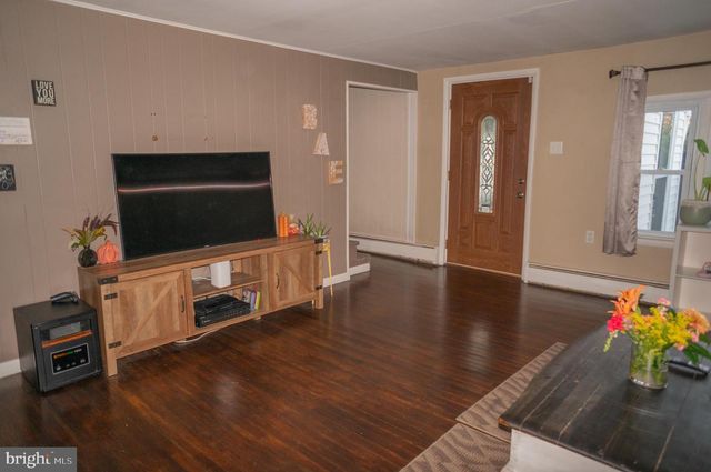 40 CUPOLA RD, Honey Brook, PA 19344