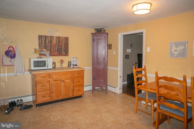 40 CUPOLA RD, Honey Brook, PA 19344