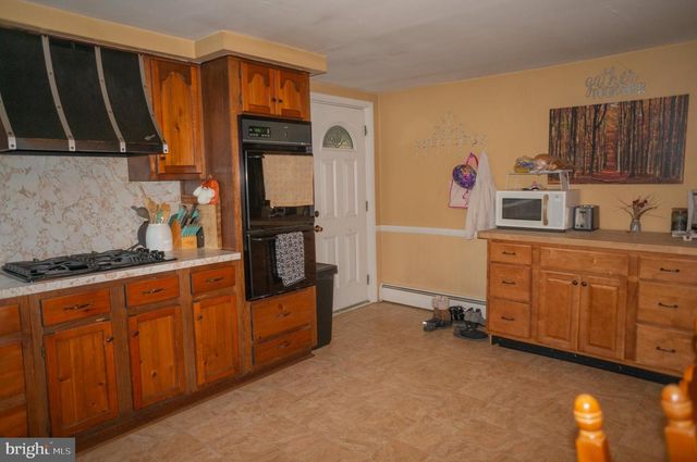 40 CUPOLA RD, Honey Brook, PA 19344