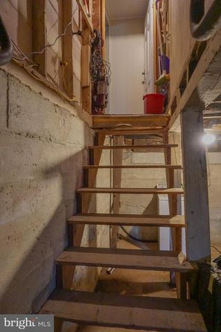 40 CUPOLA RD, Honey Brook, PA 19344