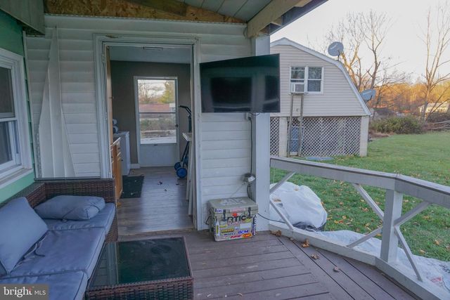 40 CUPOLA RD, Honey Brook, PA 19344