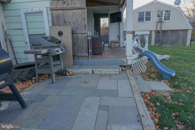 40 CUPOLA RD, Honey Brook, PA 19344