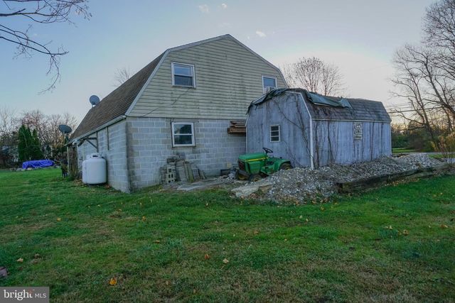 40 CUPOLA RD, Honey Brook, PA 19344