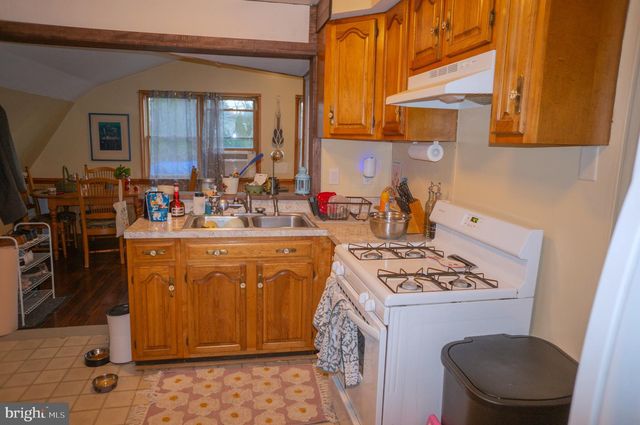 40 CUPOLA RD, Honey Brook, PA 19344