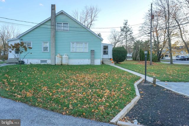 40 CUPOLA RD, Honey Brook, PA 19344