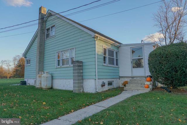 40 CUPOLA RD, Honey Brook, PA 19344