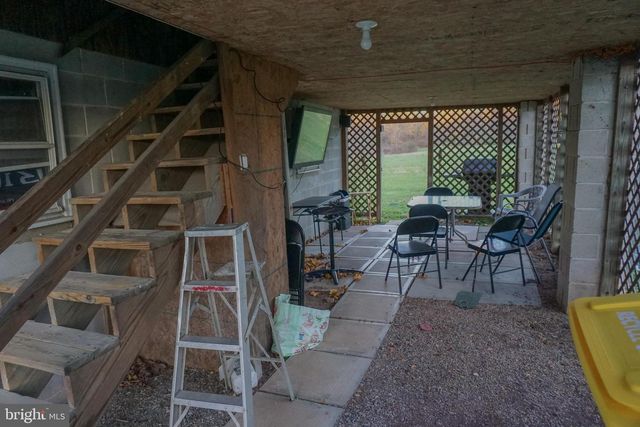 40 CUPOLA RD, Honey Brook, PA 19344